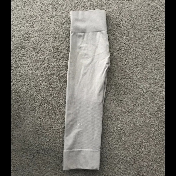 LULULEMON ATHLETICA Gray/Grey Capri/crop leggings - Picture 2 of 5